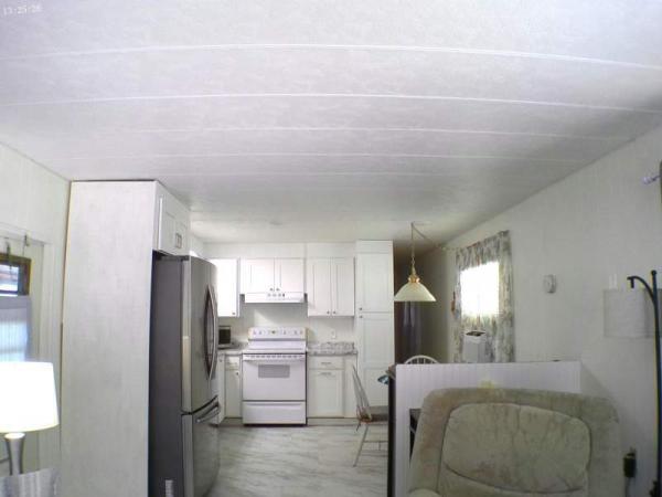 1975 Hillcrest Manufactured Home