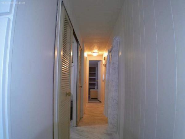 1975 Hillcrest Manufactured Home