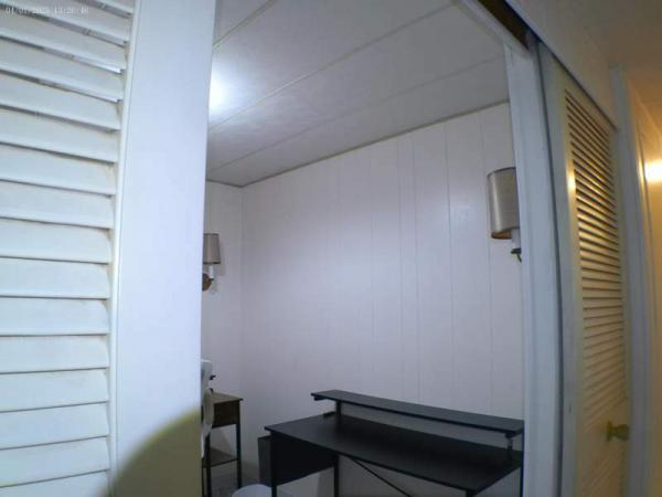 1975 Hillcrest Manufactured Home