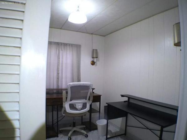 1975 Hillcrest Manufactured Home