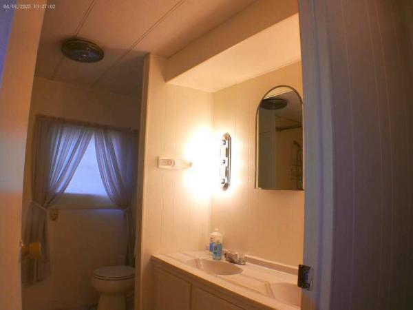 1975 Hillcrest Manufactured Home