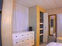 1975 Hillcrest Manufactured Home