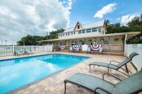 1975 Hillcrest Manufactured Home