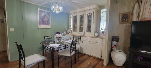 1985  Mobile Home For Sale