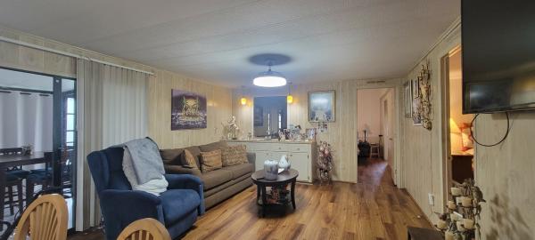 1985  Mobile Home For Sale