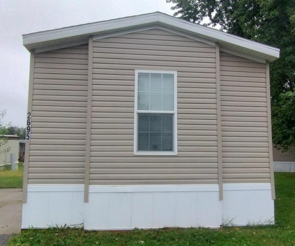 Photo 1 of 2 of home located at 2695 Rosewood Ln Lot Rwl2695 Columbus, IN 47203