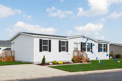 Mobile Home at 828 Buttonwood Dr Site 232 Middleville, MI 49333