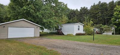 Photo 2 of 3 of home located at 53461 Pine Dr. Middlebury, IN 46540