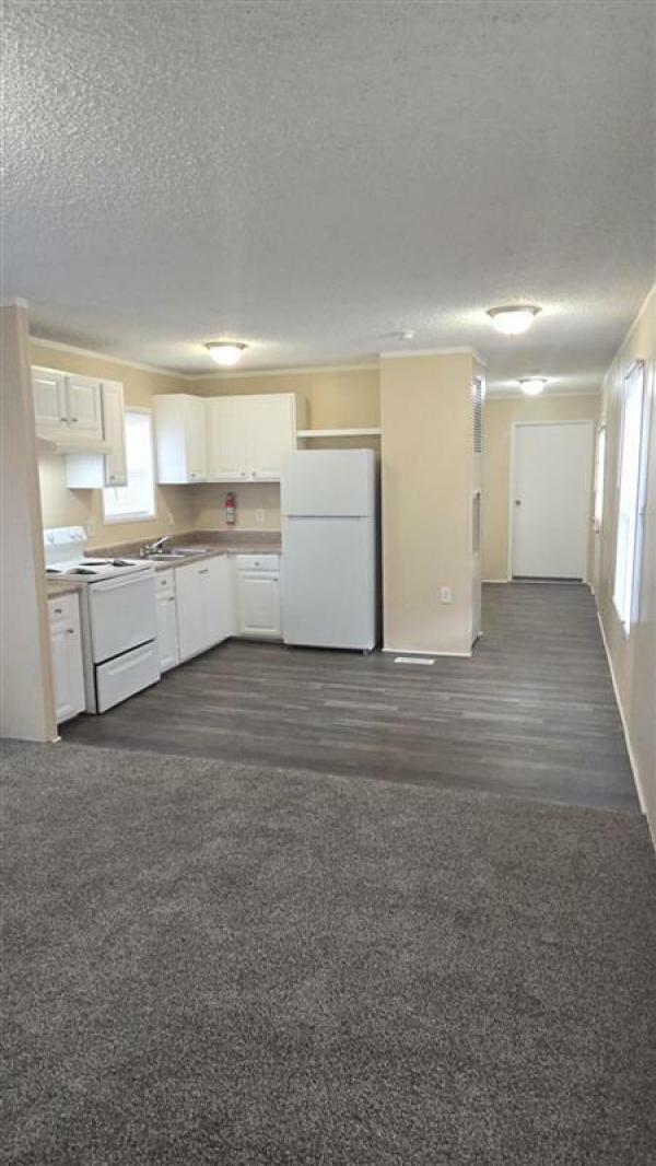 2005 Cavalier Homes Mobile Home For Sale