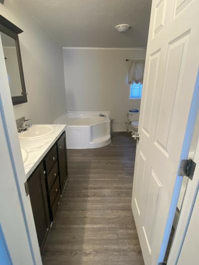 Mobile Home at 1789 Knollwood Bend Ypsilanti, MI 48198