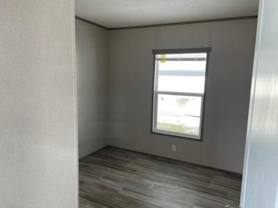 Photo 5 of 10 of home located at 131 Jay Drive Winter Haven, FL 33880