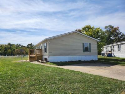 Photo 2 of 11 of home located at 2501 E. Applecreek Ln. Muncie, IN 47303