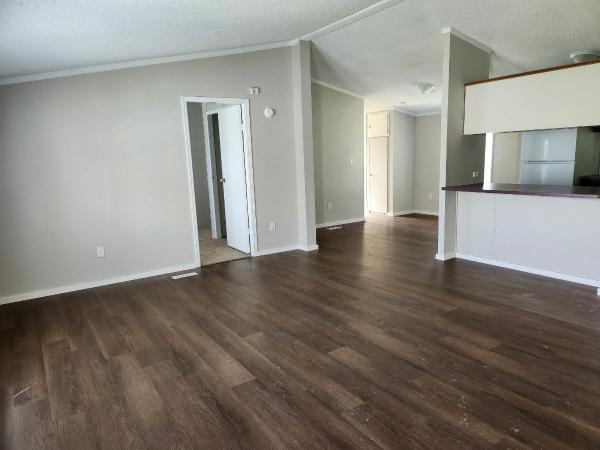 1998 Holly Park mobile Home