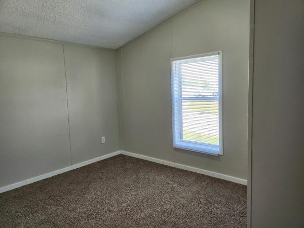 1998 Holly Park mobile Home