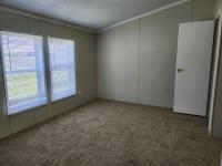 1998 Holly Park mobile Home