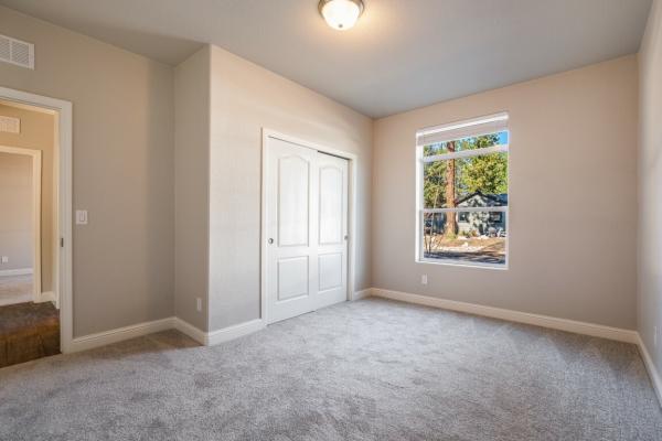 2021 Champion AF3276HDE Mobile Home