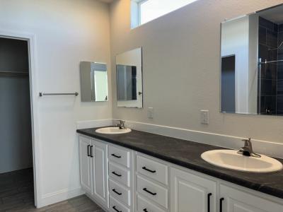 Photo 5 of 20 of home located at 3301 S. Goldfield Road #5103 Apache Junction, AZ 85119