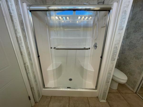 2005 Homes of Merit Mobile Home For Sale