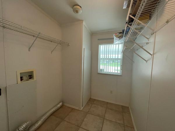 2005 Homes of Merit Mobile Home For Sale