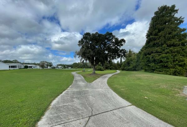 2005 Homes of Merit Mobile Home For Sale