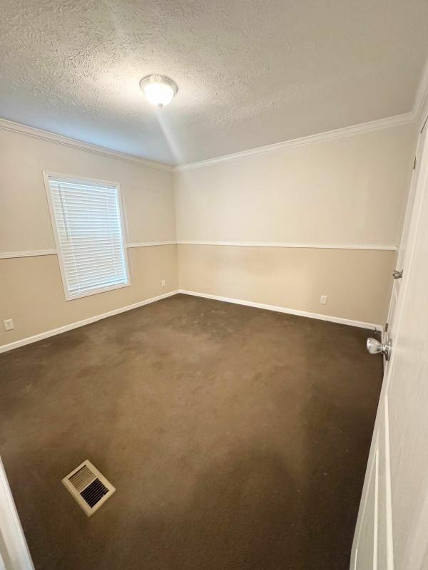 2018 Clayton Homes Inc Yes Mobile Home