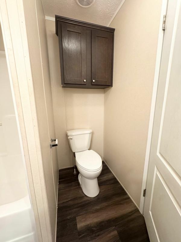 2018 Clayton Homes Inc Yes Mobile Home