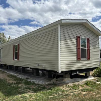 Mobile Home at 2800 West Memorial Drive #0127 Muncie, IN 47302