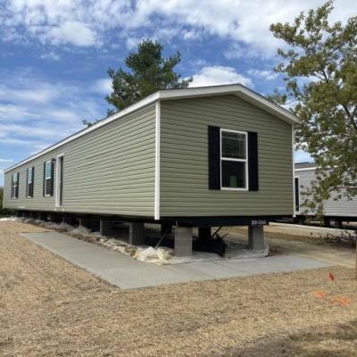 Mobile Home at 3052 North Gary Street #0121 New Castle, IN 47362