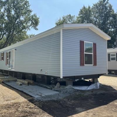 Mobile Home at 27 Crestwood Drive #0116 Middletown, IN 47356