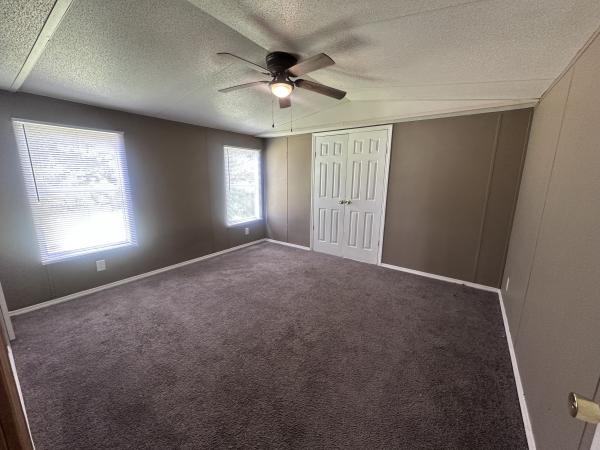 1993 UNKNOWN  Home