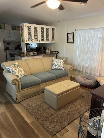 Photo 2 of 8 of home located at 7239 Harbor View Dr Leesburg, FL 34788