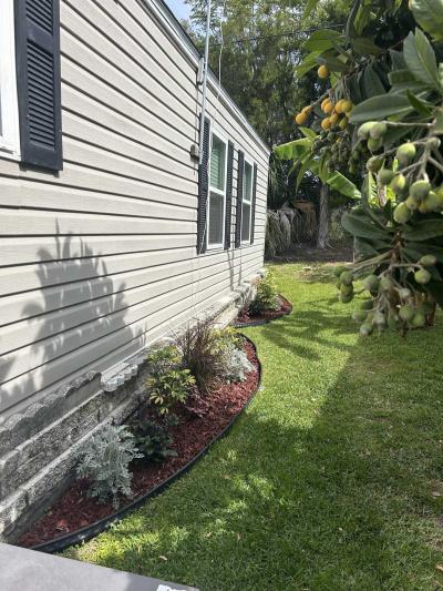 Photo 4 of 8 of home located at 7239 Harbor View Dr Leesburg, FL 34788
