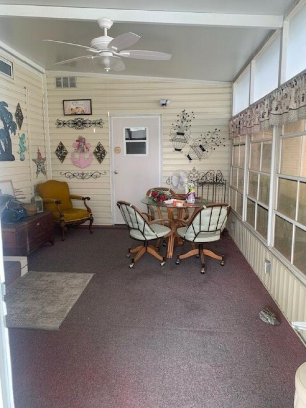 1992 Palm Harbor 2/2 Manufactured Home