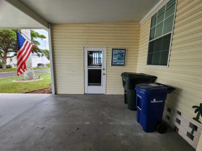 Photo 4 of 35 of home located at 322 Jay St Venice, FL 34293