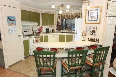 Photo 4 of 8 of home located at 153 Hacienda Dtr. Winter Springs, FL 32708
