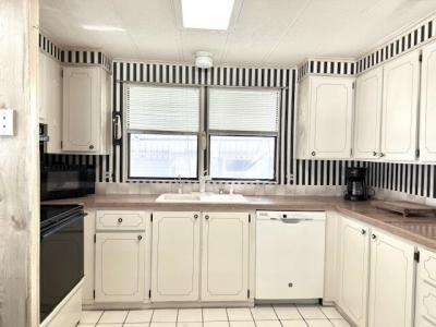Photo 4 of 40 of home located at 1071 Donegan Rd Lot 163 Largo, FL 33771