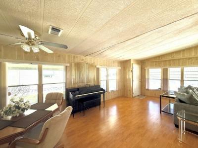 Photo 5 of 40 of home located at 1071 Donegan Rd Lot 163 Largo, FL 33771