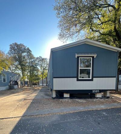 Mobile Home at 19 Madrona Dr. Austin, TX 78744