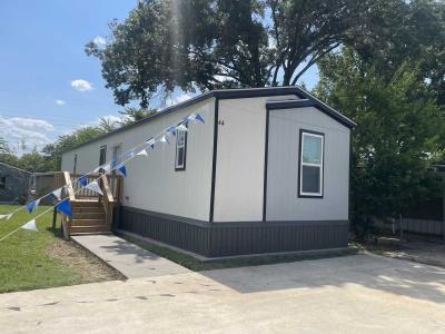Mobile Home at 421 W. Lawson Rd., Lot 44 Dallas, TX 75253