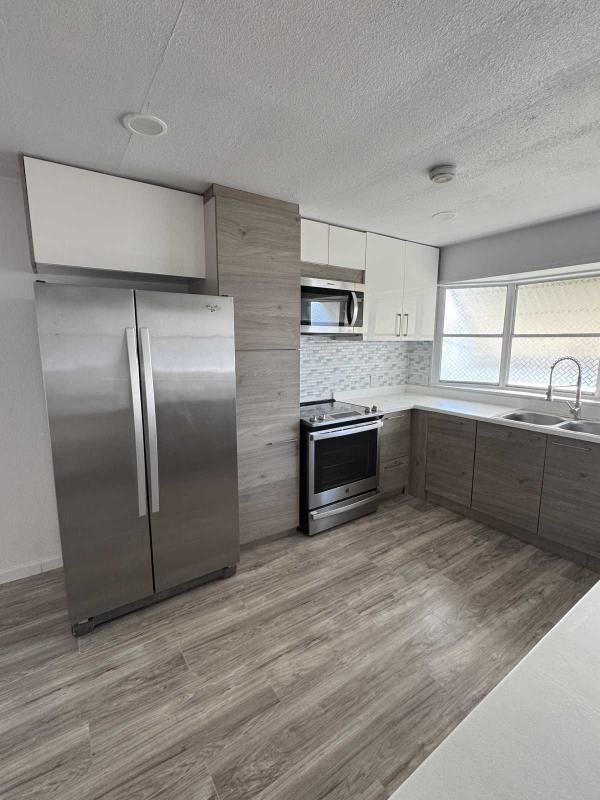 Photo 1 of 2 of home located at 751 10th St E Lot 125 Palmetto, FL 34221