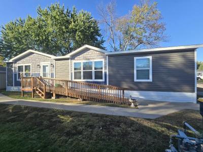 Photo 2 of 18 of home located at 17705 Exira Ave. W. Farmington, MN 55024