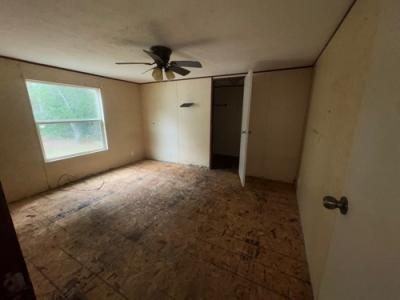 Photo 5 of 11 of home located at 302 E Air Depot Rd L Gadsden, AL 35905