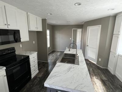 Photo 3 of 14 of home located at 504 Molly Lane Gadsden, AL 35901