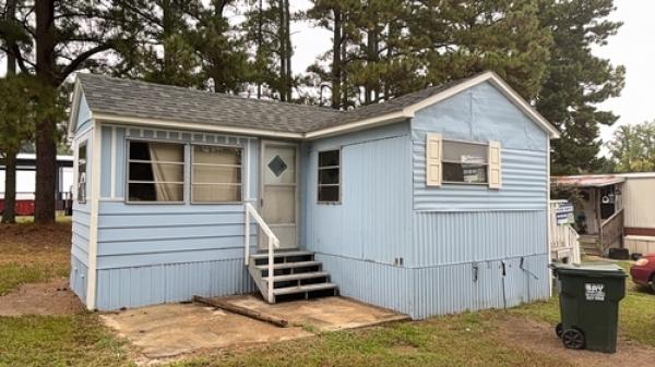 1968 COMMADORE Manufactured Home