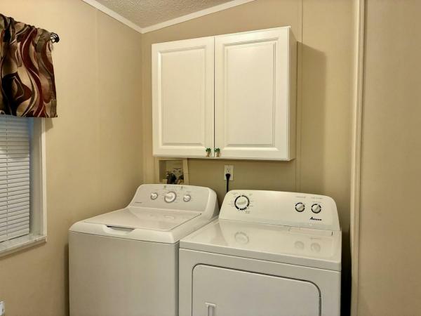 2000 HS Jacobsen Manufactured Home