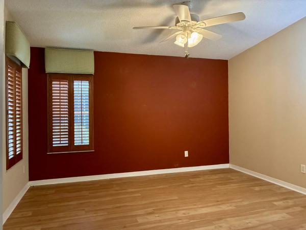 2000 HS Jacobsen Manufactured Home