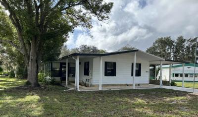 Photo 2 of 16 of home located at 2650 Grand Traverse Circle Grand Island, FL 32735