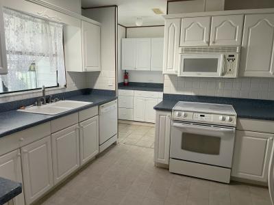 Photo 3 of 16 of home located at 2650 Grand Traverse Circle Grand Island, FL 32735