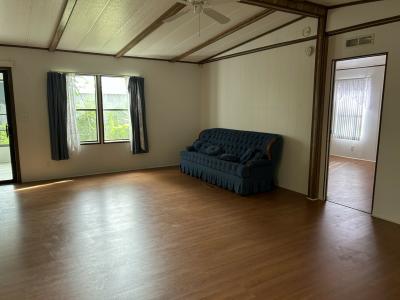 Photo 5 of 16 of home located at 2650 Grand Traverse Circle Grand Island, FL 32735