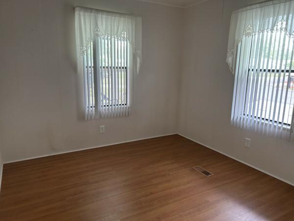 1983 NA NA Mobile Home